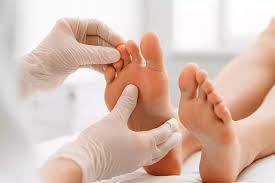 Managing Chronic Foot Pain Through Lifestyle Changes