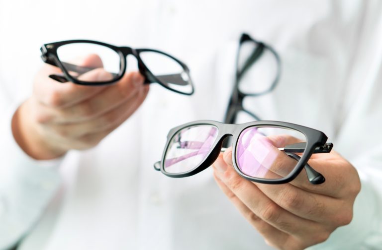 Choosing the Right Lens Coatings for Your Eye Glasses