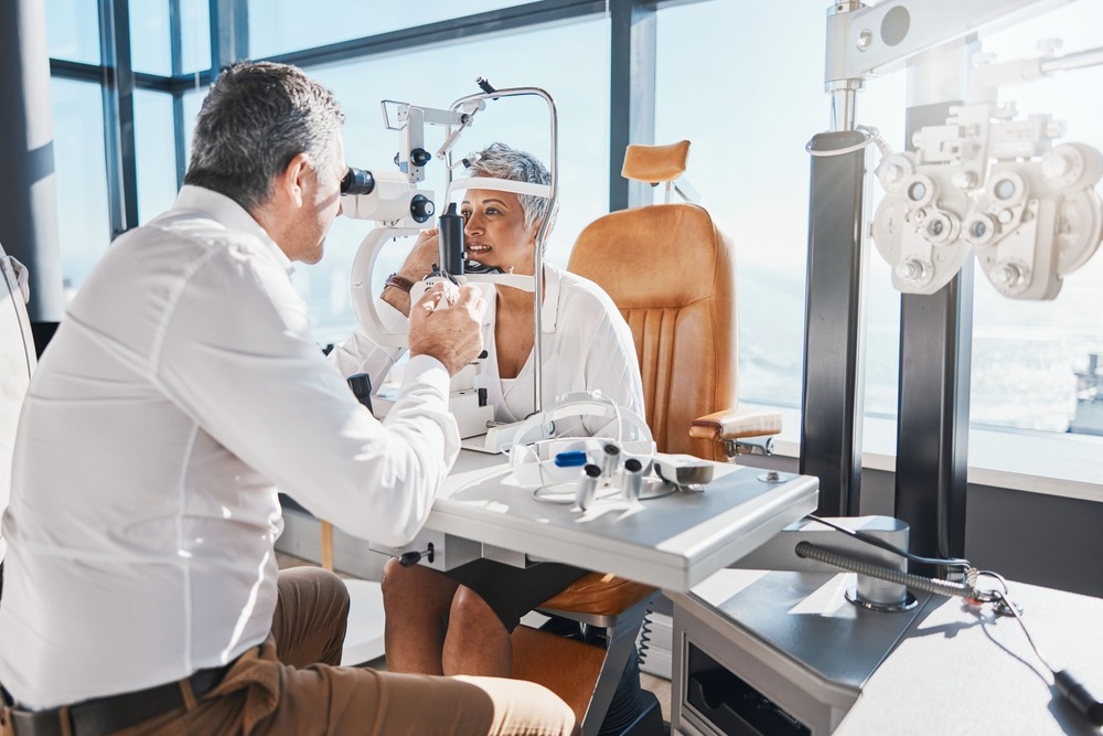 How Eye Surgeons Approach Complex Cases